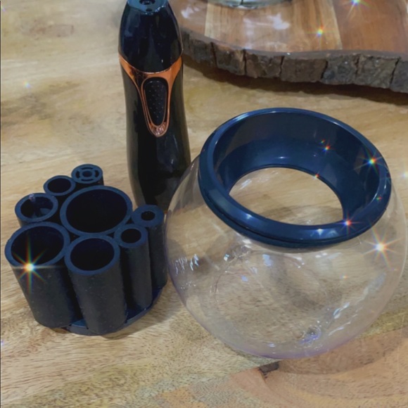 Electric Makeup Brush Cleaner & Dryer Kit - Picture 2 of 7